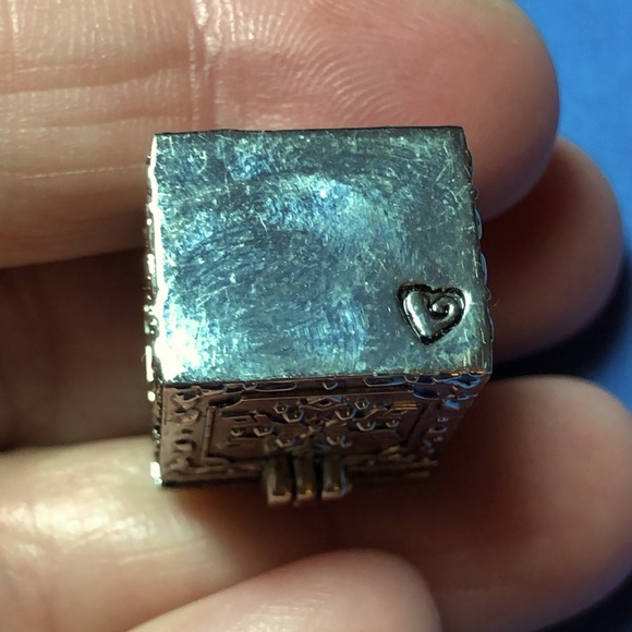 Vintage Silver Tone Rectangular Prayer Box Pendant w/Trinkets - Picture 5 of 10